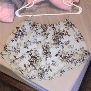 LIKE BRAND NEW floral flowy shorts!